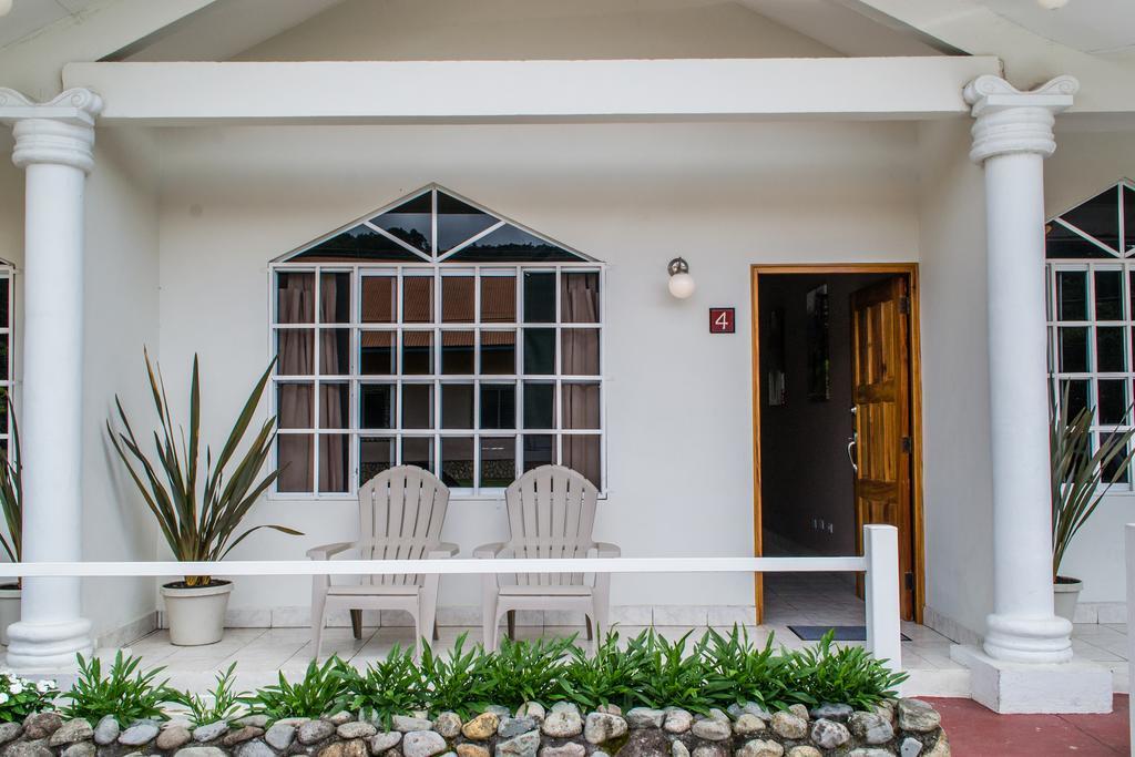 Downtown Suites Boquete Quarto foto